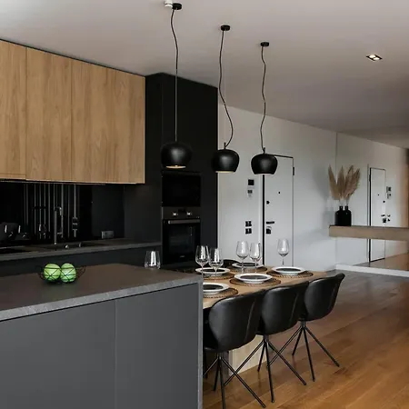847xenelli Fira (Santorini)